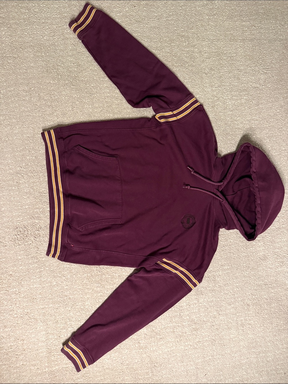 Levi's Plum Crewneck Sweatshirt with Embroidered Logo